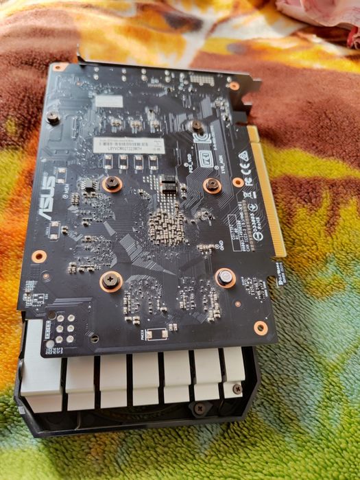 Продам видеокарту GTX 1650