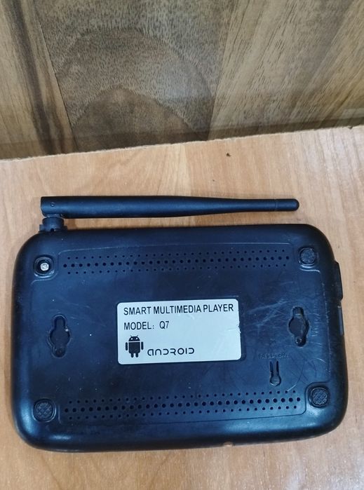 Продам андроид приставку