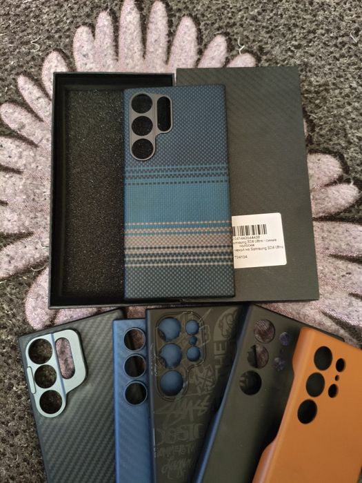 Продам чехлы на смартфон.