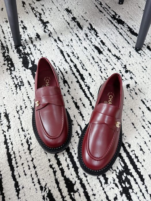 Pantofi loafer Prada, piele naturala