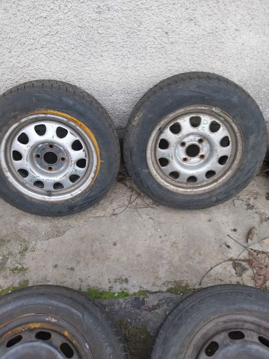 Vând anvelope+jante tablă