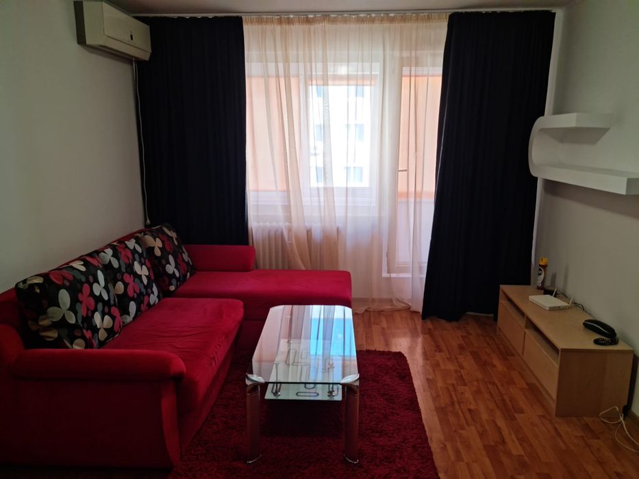 Inchiriez apartament