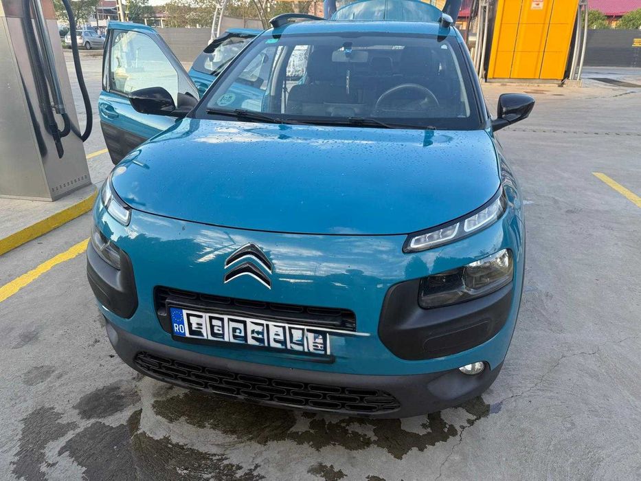 Vand citroen c4 cactus an 2017 acte la zi ,cauciucuri 10% uzura inchidere centralizata geamuri electrice 2 chei touch screen cu android auto motr 1.2