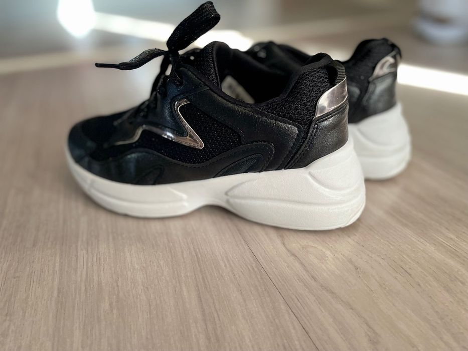 Дамски обувки/маратонки