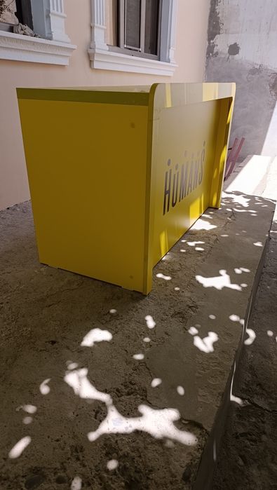 Humans  parta office