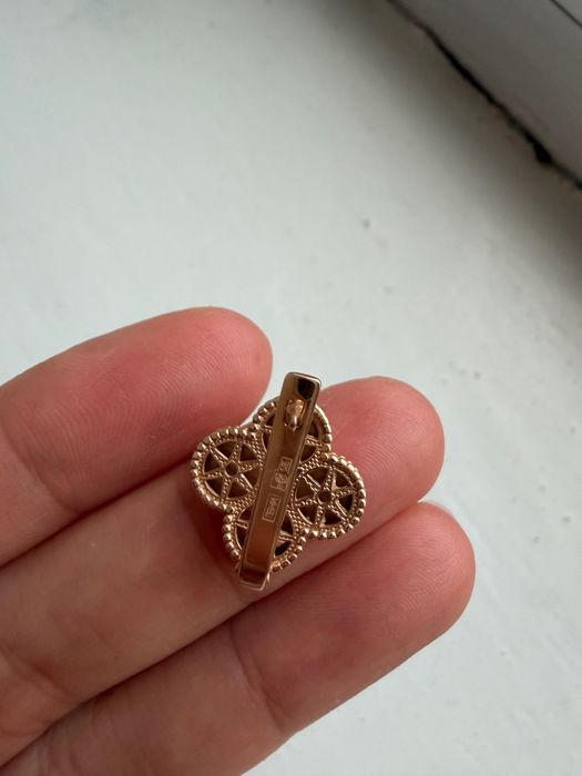 Продам Золотые серьги