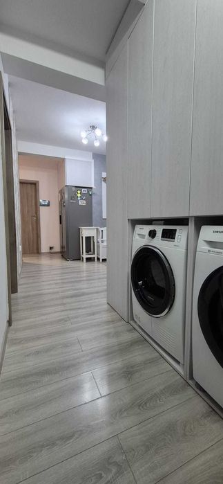 Proprietar vand apartament 3 camere 68.5m utili