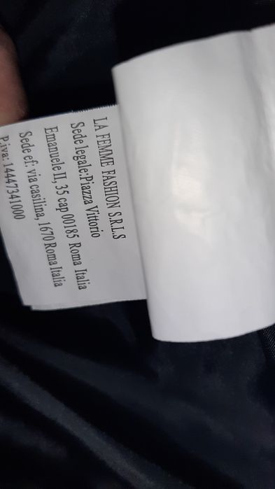 Geaca dama  marimea M de culoare gri purtata o data