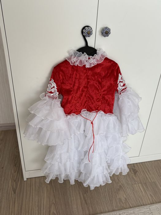 Продам казахское платье для девочек 110 рост