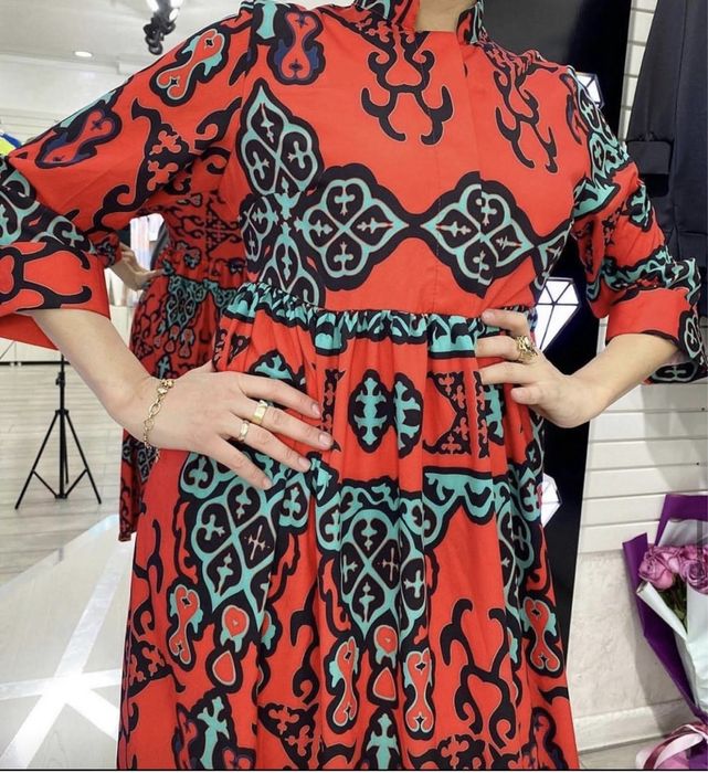 Дизайнерское платье