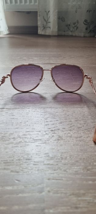 Ochelari de soare NOI Guess