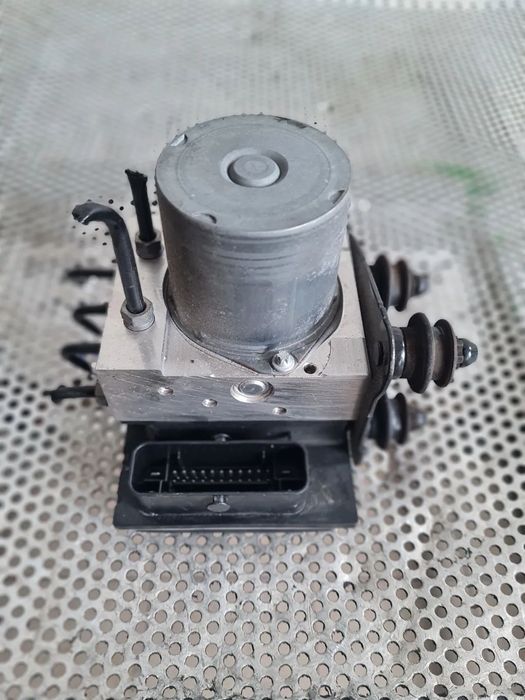 Pompa Modul Unitate ABS Audi A4 B8 A5 2.0 Tdi Euro 5 Cod Motor CJC Cutie Automata NYM An 2012-2013-2014-2015 Cod 8K0907379CN Volan Stanga Dezmembrez A