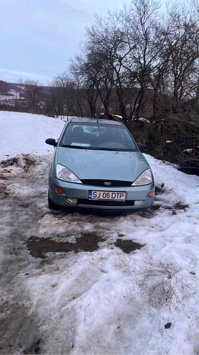 Vand ford focus benzina