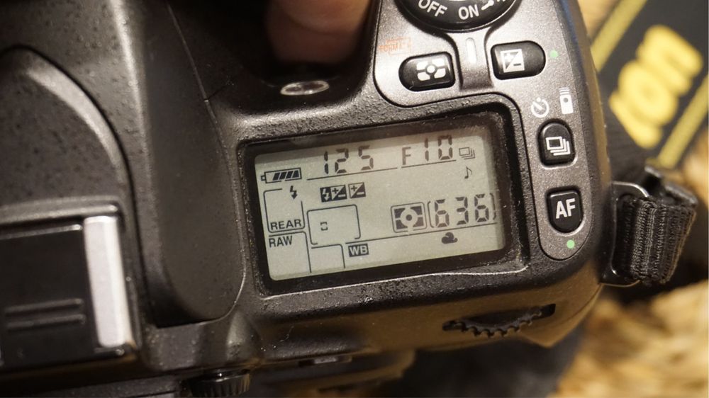 Nikon D80 + Nikon 18-200mm VR – Kit complet  NUMAR CADRE - 7727 ( Negociabil )
