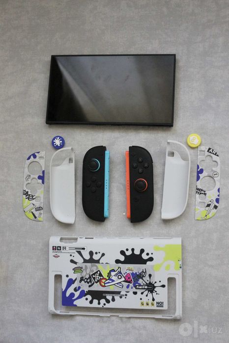 Nintendo Switch 2/Полный комплект + Mario Kart World + Чехол Splatoon