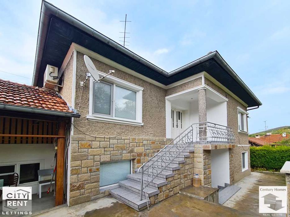 116244 Обзаведена двуетажна къща в с. Самоводене, Велико Търново