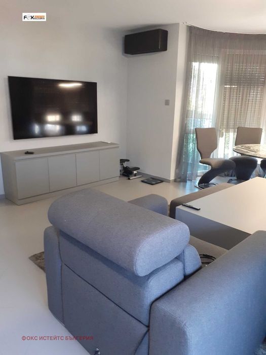 Дава се под наем Тристаен апартамент в Пловдив, Кършияка - 110 кв.м за 816 € - Снимка #6