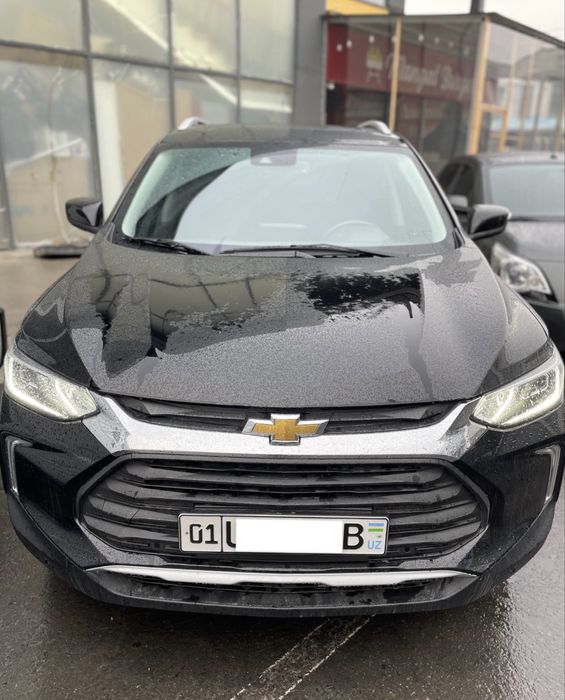 Tracker 2 premier 2023 ozmi moshinam