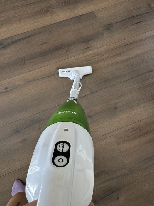 Вертикална прахосмукачка Makita