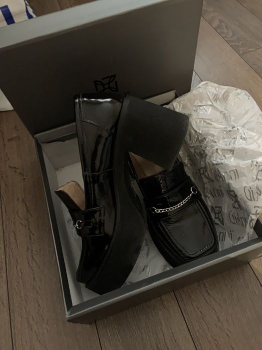 Обувки Gianni 50 лева