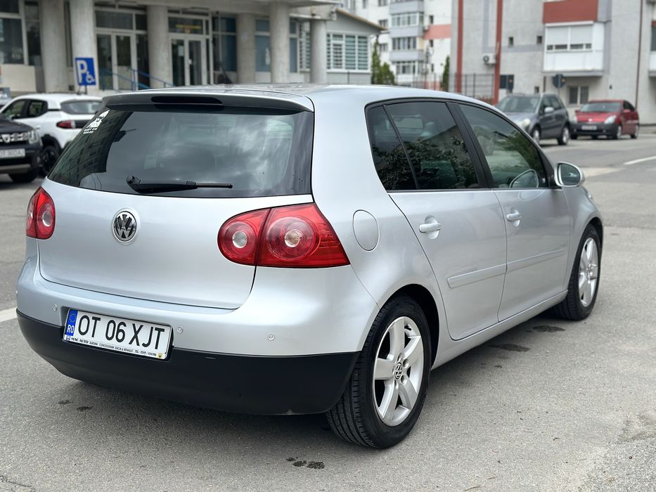 Volkswagen Golf  5 2.0TDI BKD GT