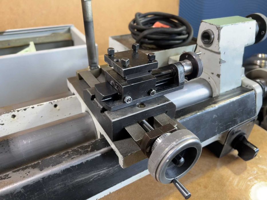 Токарный станок ТН-1