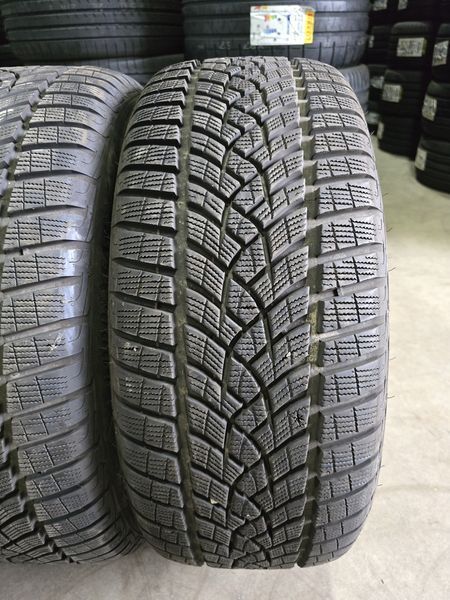255/45/20 GOODYEAR 4бр