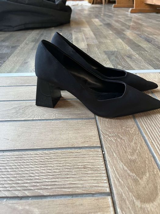 Дамски обувки ЗАРА 39номер