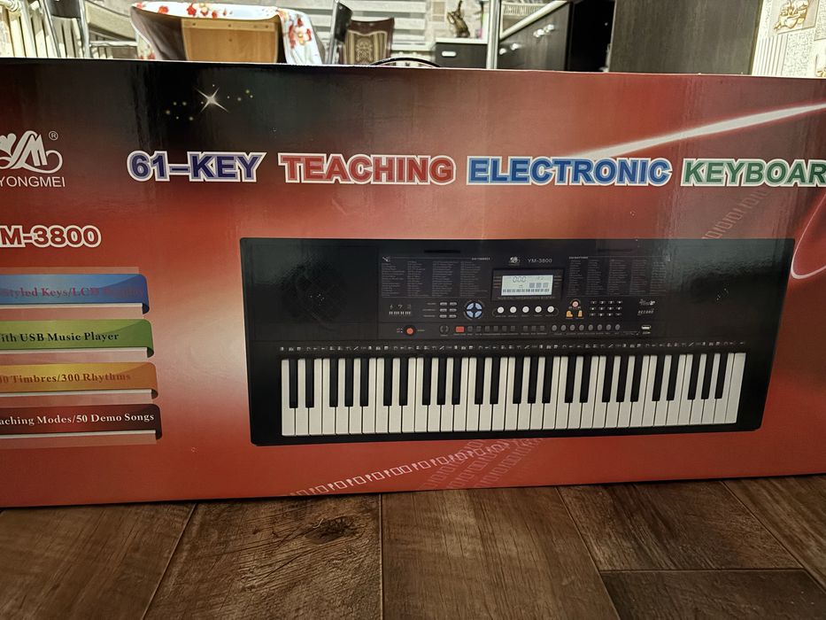 Синтезатор. Размер: 84.5х33х9.5 см. Жаңа, таза, барлық жері жасап тұр.