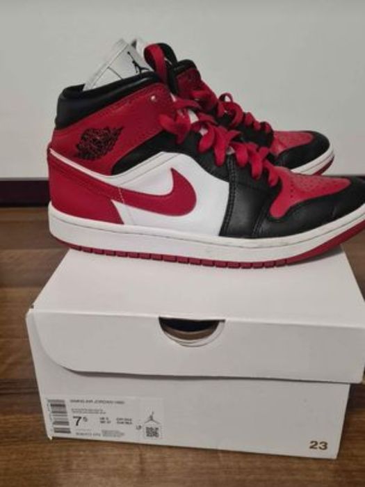 Pantofi sport Nike Air Jordan 1 Mid