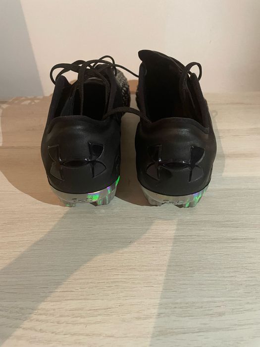 Vând ghete fotbal in stare foarte buna