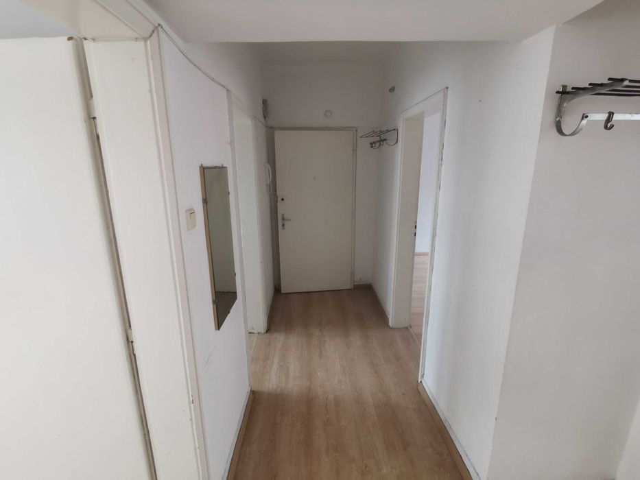 Дава се под наем Тристаен апартамент в Бургас, Център - 97 кв.м за 99450 € - Снимка #6