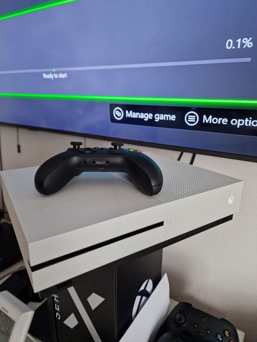 Consolă Microsoft Xbox One S 1TB, Controller Xbox Series X + Cabluri