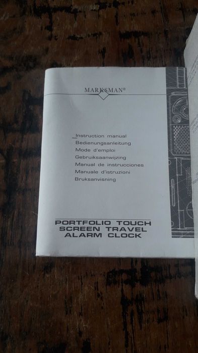 радио транзистор с антена, будилник Marksman в кожен калъф сензорен