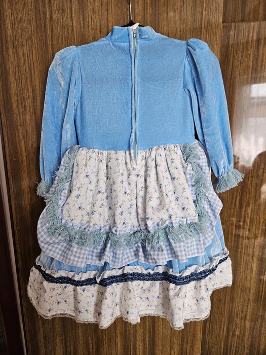 Продам платье/костюм для девочки