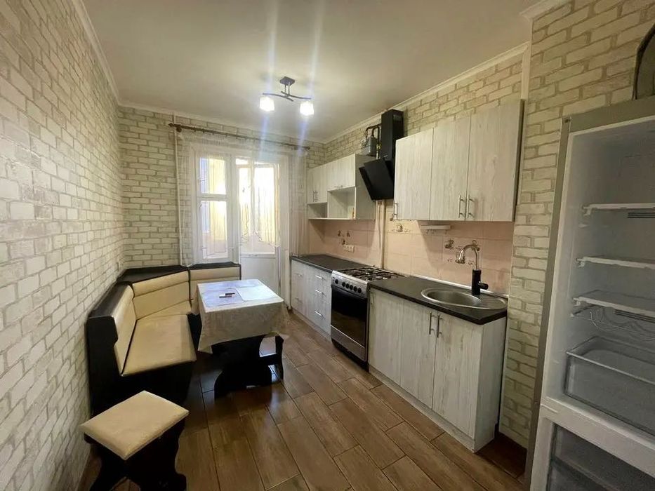 Сдаётся квартира около метро Буюк Ипак Йоли