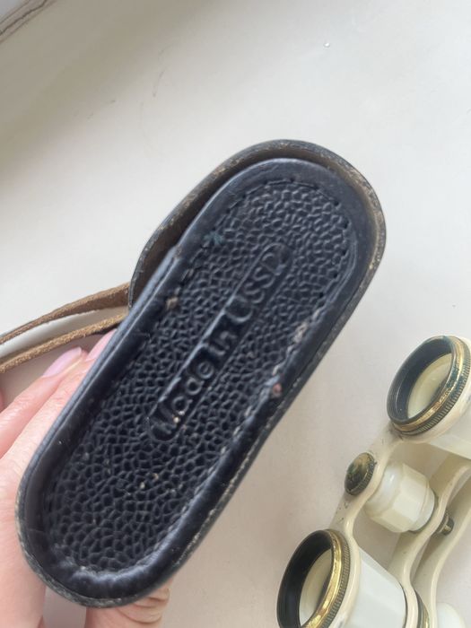 Продам совесткий театральный биноколь