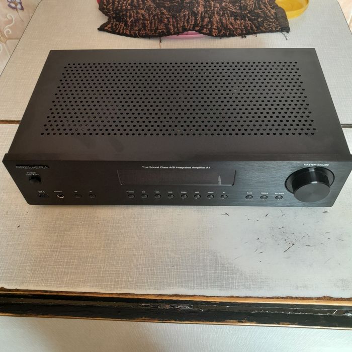 Продаю Российский уселитель Premiera A1.