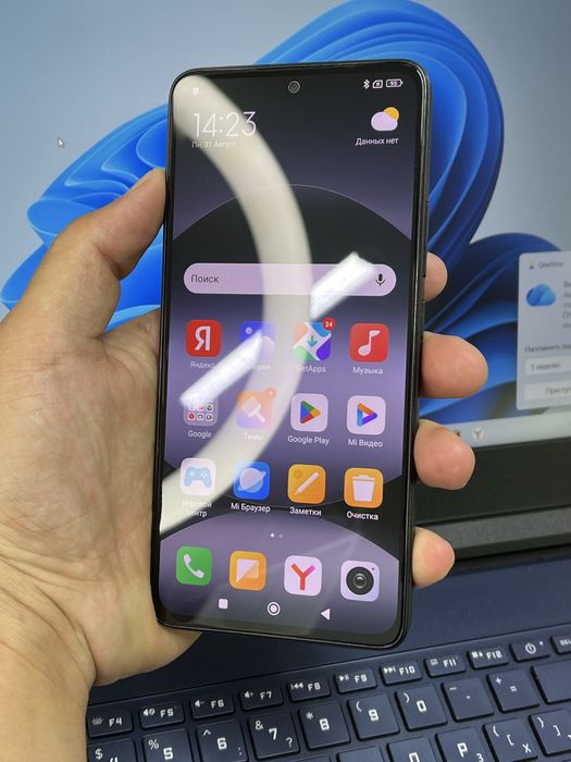 Телефон Redmi Note 14