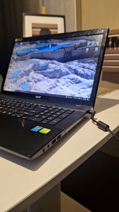 VAND ACER V3 16 Gb RAM  17.3 inch