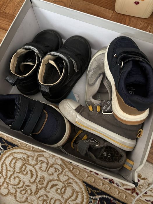 Детская обувь 4 пары