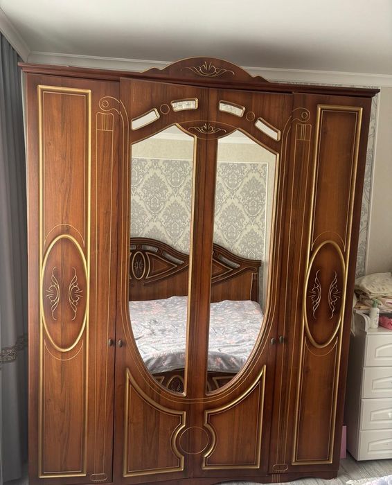 Спальний гарнитур