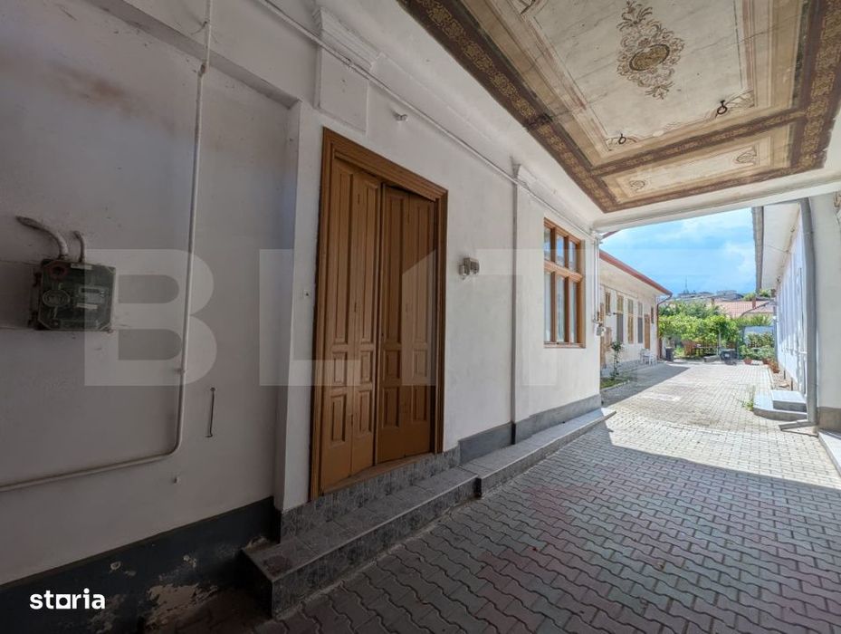 Casa 6 camere, 138 mp, garaj si teren 489 mp - zona Centru