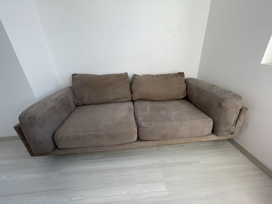 Диван двуместен, който става и триместен