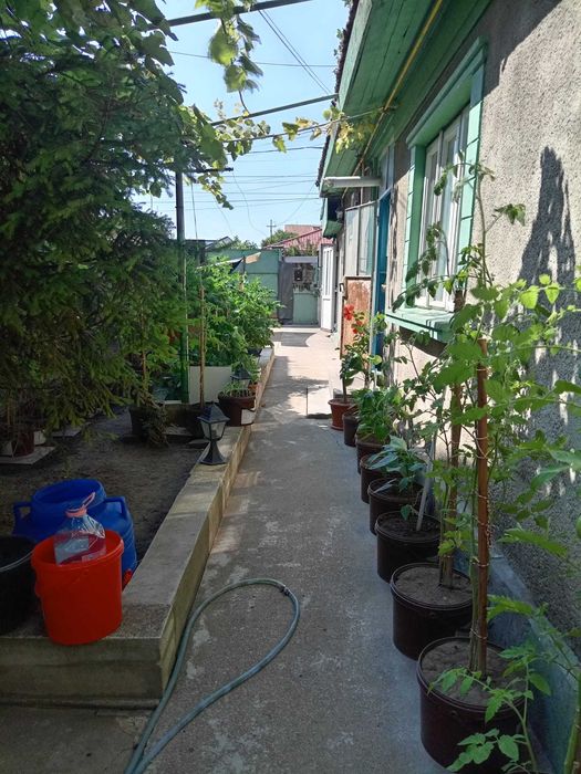Casa de vânzare km 5 constanta 190.000 euro/meșterul Manole in fața porții statie de microbuz/501m2 ideal investiție mini pensiune/apart hotel