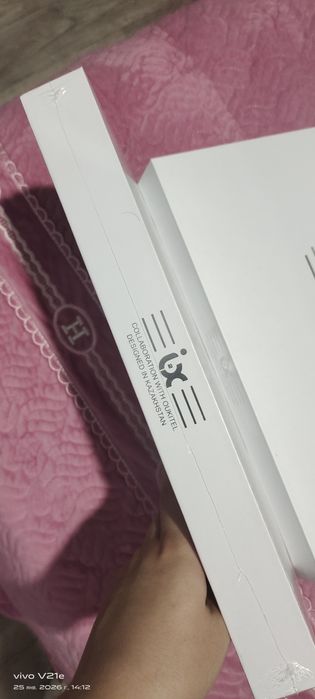 Продаю новый Планшет