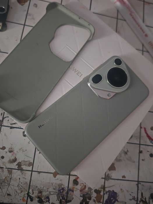 Huawei pura 70 ultra в гаранция