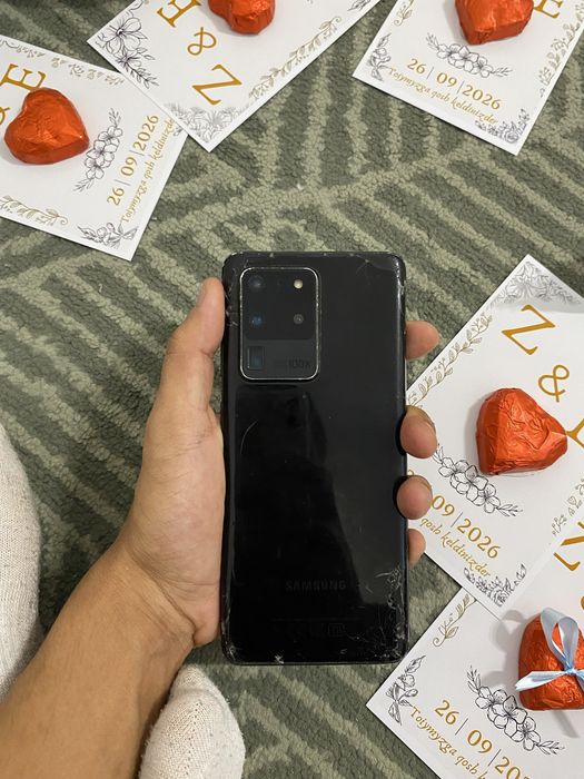 Самсунг S20 ultra