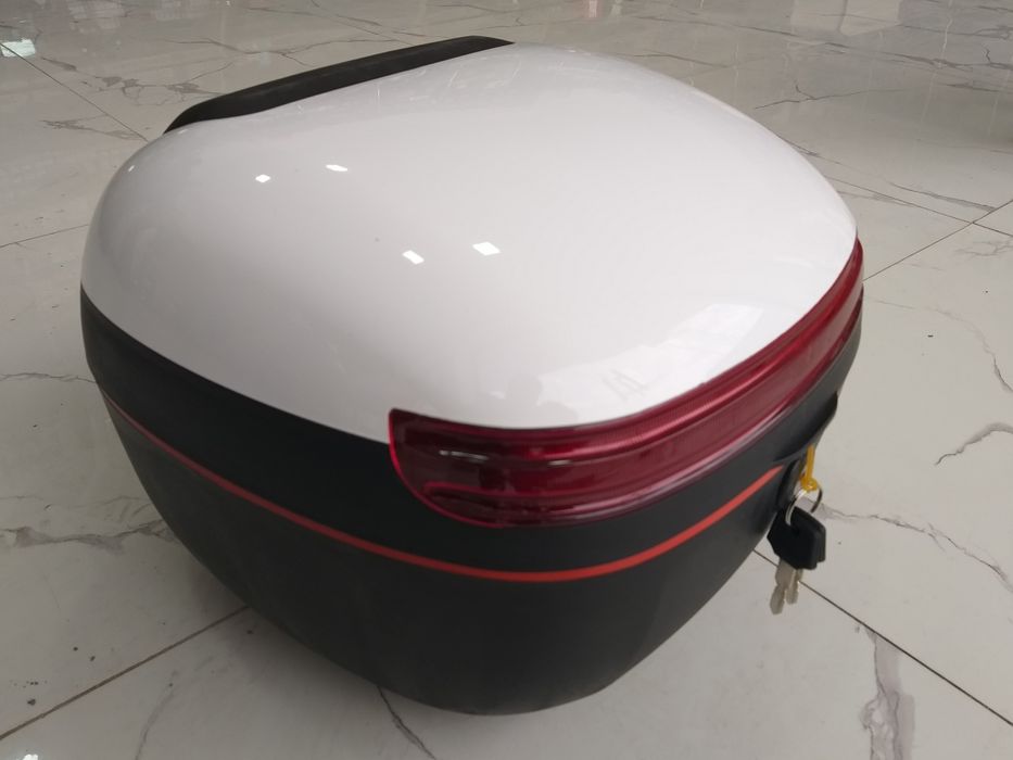 Продаётся кофра для мото и скутеров НОВЫЙ