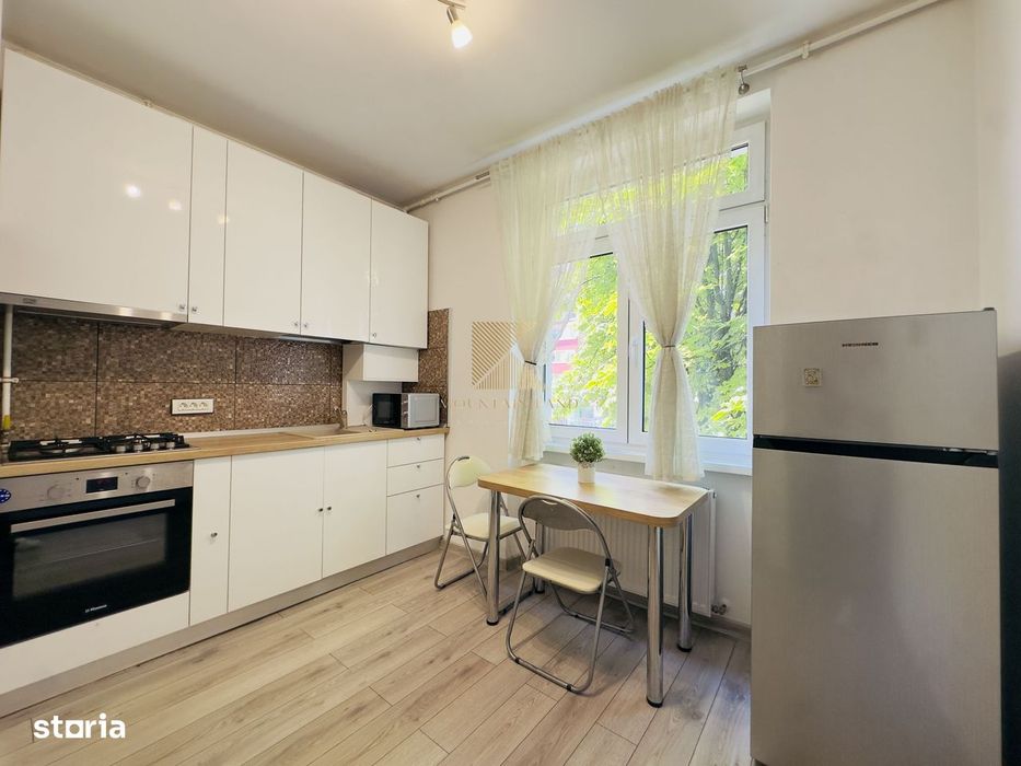 Garsonieră decomandată, complet renovată, etaj 1, zona Judetean — fotografia 1